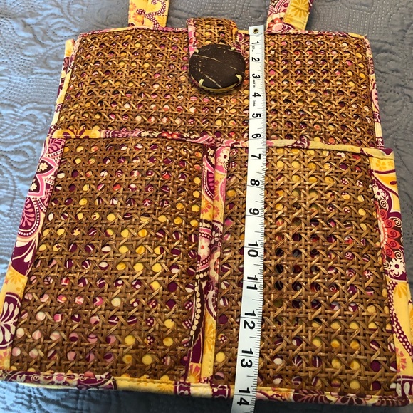 Vera Bradley rattan tote w/clutch - Picture 3 of 8